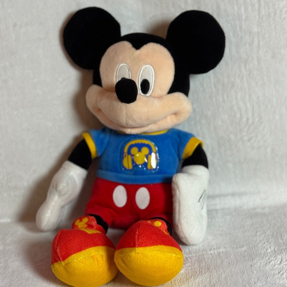 Disney Singing Talking Mickey Mouse Clubhouse Fun Hot Dog Song Phrases Plush 11"